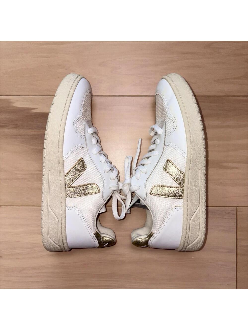 Veja V-10 Women’s Size 6 White Gold Leather Mesh Casual Sneakers EU 37 - Picture 3 of 8